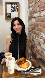 12d1038e5db9dff56108.webp